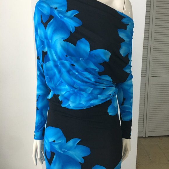 Long dress: NWOT: Size S, can be worn diff ways - Picture 3 of 7